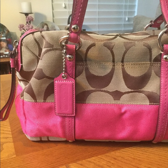 Authentic Coach Purse - Picture 4 of 8